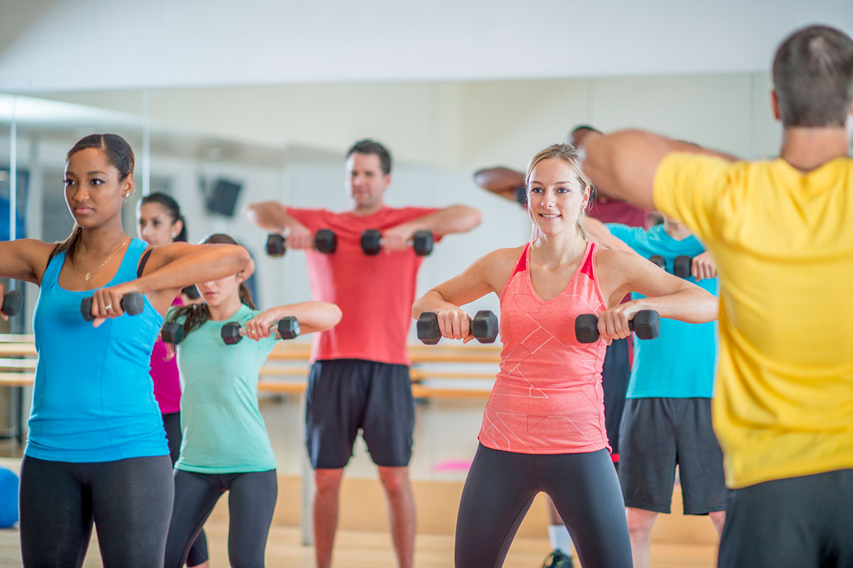 What to Do When a Group Fitness Participant Can’t Get the Exercise Technique Down